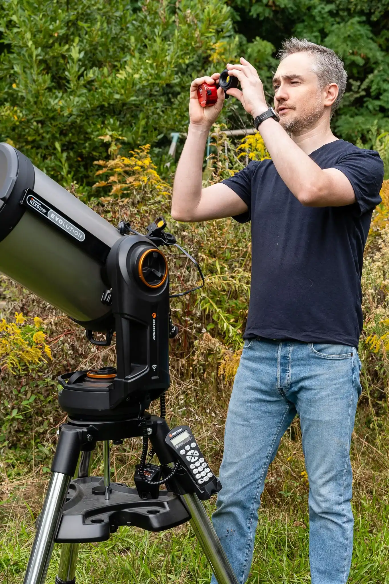 Julien Bourdette avec son télescope